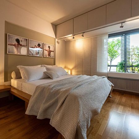 Hidesign Athens Tube Luxury Apt In Kolonaki Exterior photo