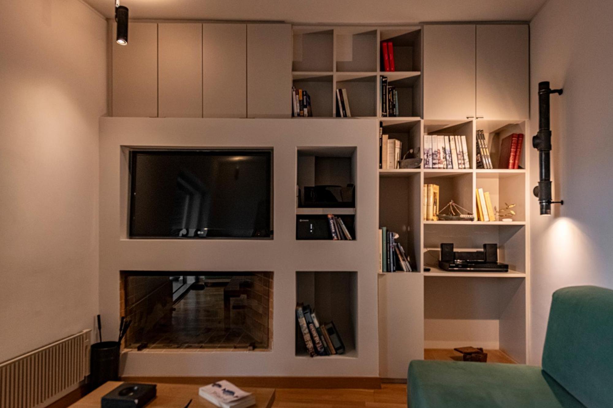 Hidesign Athens Tube Luxury Apt In Kolonaki Exterior photo
