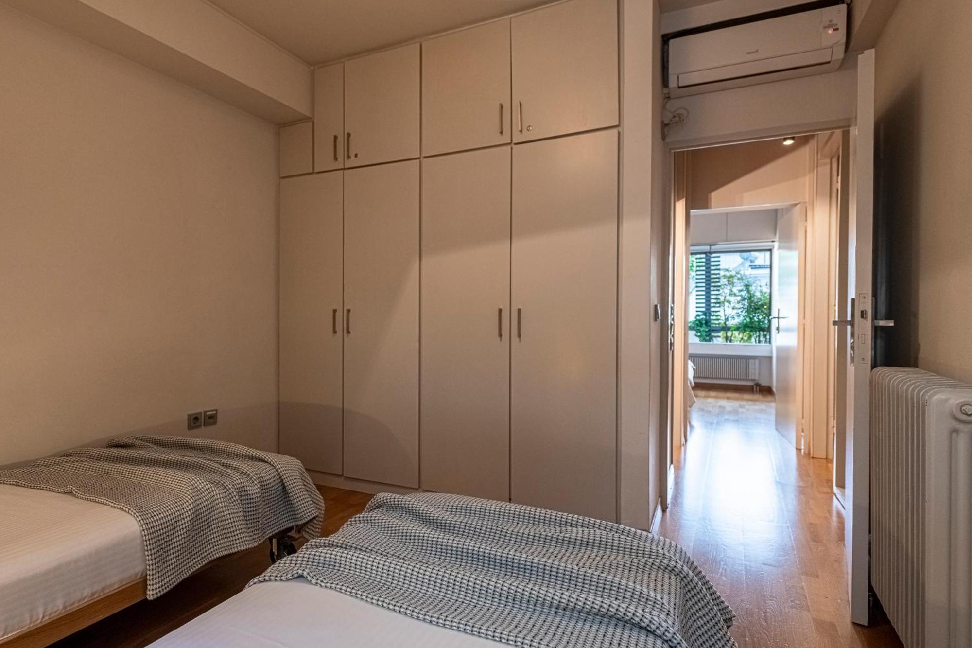 Hidesign Athens Tube Luxury Apt In Kolonaki Exterior photo